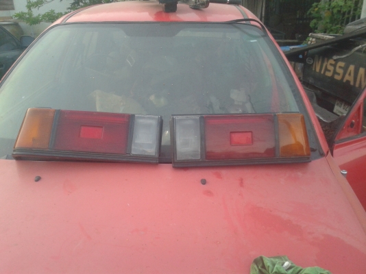 ไฟท้ายนิสันบี11 1คู่700