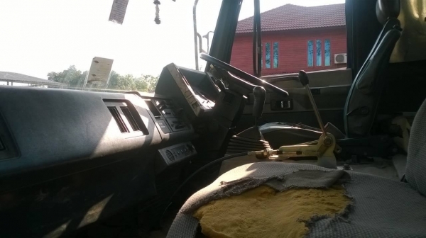 ขายหัวลาก ISUZU เครื่อง NISSAN 260 แรงม้า พร้อมหาง 3 คาน ยาว 12 เมตร ทะเบียนพร้อม ราคาต่อรองได้