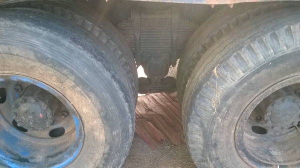 ขายหัวลาก ISUZU เครื่อง NISSAN 260 แรงม้า พร้อมหาง 3 คาน ยาว 12 เมตร ทะเบียนพร้อม ราคาต่อรองได้