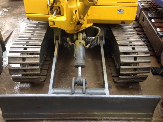 ขายรถขุดเล็ก komatsu pc20 นำเข้าญี่ปุ่น