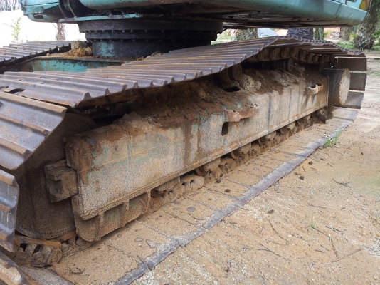 KOBELCO SK200MARK3ขายตามสภาพจะเอาไปซ่อมหรือตัดขายอะไหล่มีกำไรครับ