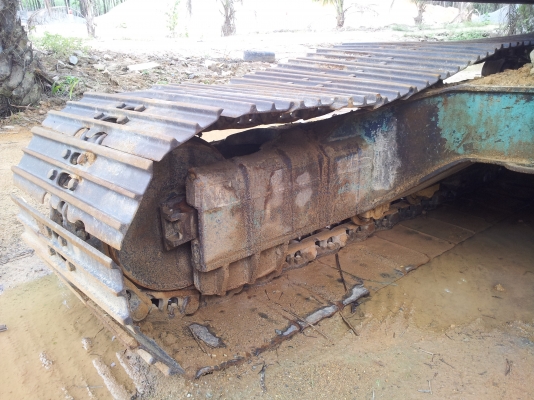 KOBELCO SK200MARK3ขายตามสภาพจะเอาไปซ่อมหรือตัดขายอะไหล่มีกำไรครับ