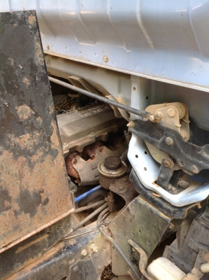 รถอีซูซุ 6 ล้อดั้ม 120 แรงม้า.  ปี 40  ( ฝาขาว. )    สนใจติดต่อ  081 - 6079515