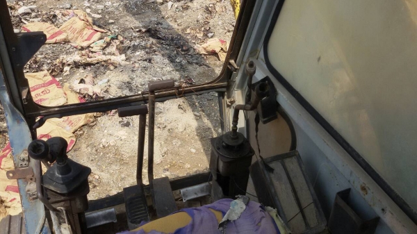 สยามแม็คโคร KOBELCO MART l 907C โซ่ใหม่ข้างหนึ่ง เอวแน่น เครื่องทำใหม่ รถด้วยรวมพร้อมใช้ รูลเลอรํไม่ครบ ราคาเบาๆ