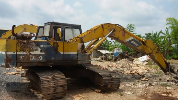 สยามแม็คโคร KOBELCO MART l 907C โซ่ใหม่ข้างหนึ่ง เอวแน่น เครื่องทำใหม่ รถด้วยรวมพร้อมใช้ รูลเลอรํไม่ครบ ราคาเบาๆ
