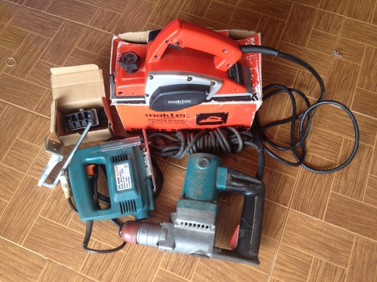 กบ3นิ้ว สว่านโรตารี จิ๊กซอ 2500 ครับ