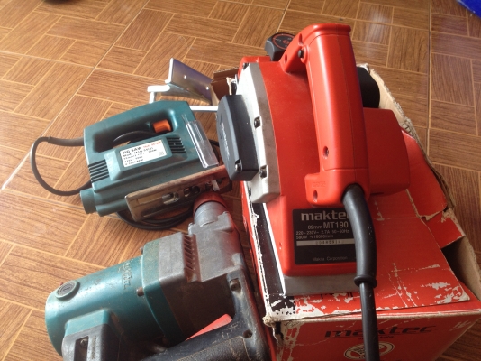 กบ3นิ้ว สว่านโรตารี จิ๊กซอ 2500 ครับ