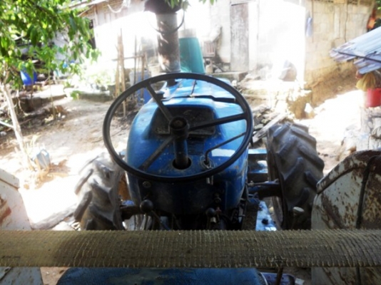 รถไถ Ford 2 เพลา ขับเคลื่อน 4 ล้อ 4 สูบ รถไถ Ford 2 เพลา ขับเคลื่อน 4 ล้อ 4 สูบ