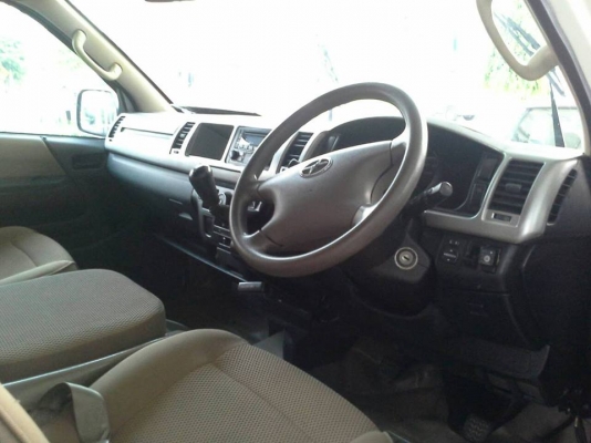 ขายรถตู้ปี56 ใช้งาน150,000กม. สภาพพร้อมใช้งาน เอกสารพร้อมโอน สนใจโทร 090-8588220คุณนะ 093-3258446คุณบิว ID:narong498 หรือเข้าดูสินค้าได้ที่ www.truck.in.th/498 หรือเพจFacebook ณรงค์ ซื้อขายรถมือสอง (เว็บไซต์ส่วนตัว)