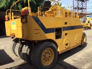 ขายด่วนรถบดล้อยาง7ล้อWATANABE WP15WE เก่าญี่ปุ่น ตรวจเช็คพร้อมใช้ เอกสารแจ้งจำหน่ายนำไปจดทะเบียนได้