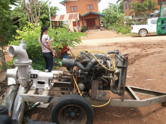 เครื่องสูบน้ำพร้อมไช้งานครับ ปั้ม 6 นิ้ว พร้อมเทอเลอร์