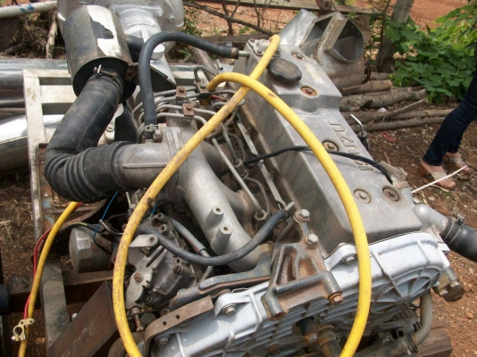 เครื่องสูบน้ำพร้อมไช้งานครับ ปั้ม 6 นิ้ว พร้อมเทอเลอร์