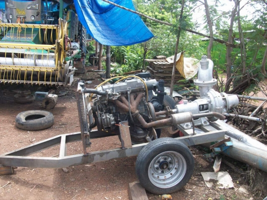 เครื่องสูบน้ำพร้อมไช้งานครับ ปั้ม 6 นิ้ว พร้อมเทอเลอร์