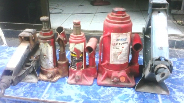 ขายแม่แรง 5 ตัว 1580 พร้อมส่ง ขายแม่แรง 5 ตัว 1580 พร้อมส่ง