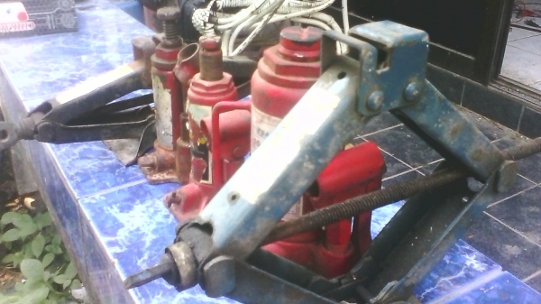 ขายแม่แรง 5 ตัว 1580 พร้อมส่ง ขายแม่แรง 5 ตัว 1580 พร้อมส่ง