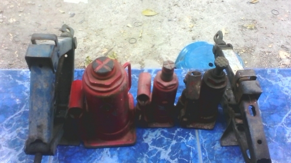 ขายแม่แรง 5 ตัว 1580 พร้อมส่ง ขายแม่แรง 5 ตัว 1580 พร้อมส่ง