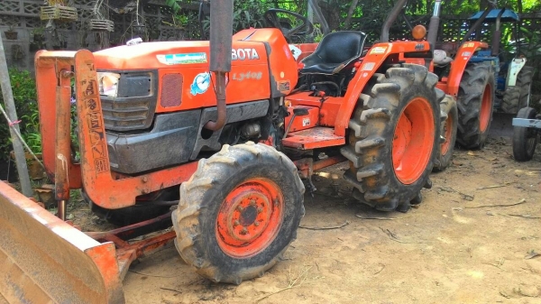 ขายรถไถ KUBOTA L3408 พร้อมดันหน้า ราคา 170,000 อ.แกลง จ.ระยอง สนใจสอบถามได้ครับ 0818618678 ID Line= carbonthai