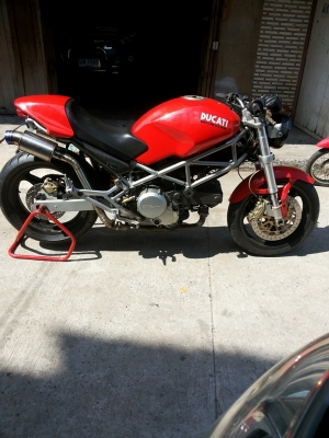 ขายคับ ducati m400 อินวอย สรรพสามิต รถปี2003 ดิสหน้าคู่ จ่ายน้ำมันด้วยระบบหัวฉีด สีเลี่ยมกริ๊บ เครื่องจบคับ เปิดราคา 85000 สนใจต่อรองได้คับ 0903120561 Line:nooksh. อยู่ฉะเชิงเทราคับ.