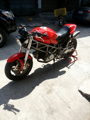 ขายคับ ducati m400 อินวอย สรรพสามิต รถปี2003 ดิสหน้าคู่ จ่ายน้ำมันด้วยระบบหัวฉีด สีเลี่ยมกริ๊บ เครื่องจบคับ เปิดราคา 85000 สนใจต่อรองได้คับ 0903120561 Line:nooksh. อยู่ฉะเชิงเทราคับ.