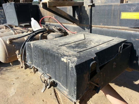 รถอีซูซุ 10 ล้อดั้ม FXZ 360 แรงม้า ปี 53. ( รถวิ่ง 2xx,xxx กว่า กม. )    สนใจติดต่อ  081 - 6079515