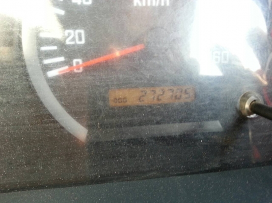 รถอีซูซุ 10 ล้อดั้ม FXZ 360 แรงม้า ปี 53. ( รถวิ่ง 2xx,xxx กว่า กม. )    สนใจติดต่อ  081 - 6079515