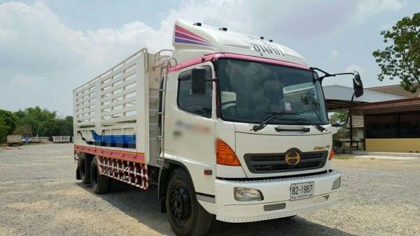 ขายรถบรรทุก 10 ล้อรั้วเหล็กยาว 6.30 เมตร HINO FG1J 220 แรงม้าปี 2547 ราคา 1100000