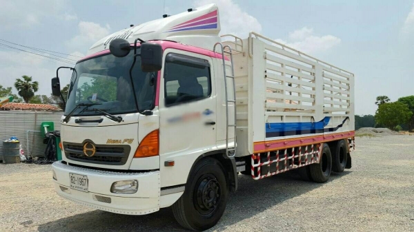 ขายรถบรรทุก 10 ล้อรั้วเหล็กยาว 6.30 เมตร HINO FG1J 220 แรงม้าปี 2547 ราคา 1100000