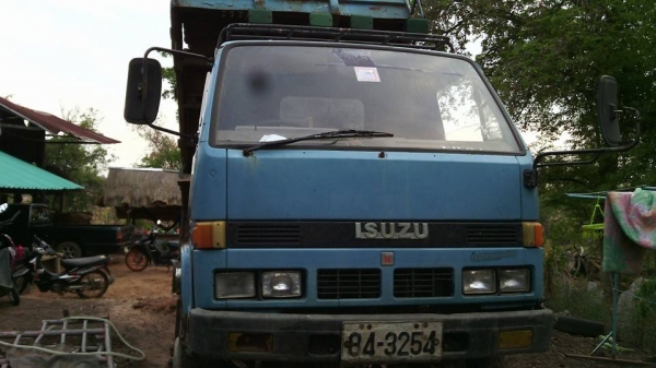 ขายรถบรรทุก 6 ล้อดั๊ม ISUZU  KS 21