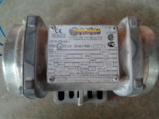 ขายมอเตอร์เขย่า-สั่น ยี่ห้อ Italvibras 0.12 KW มือสองครับ มีเพิ่ม 1 ตัว ขายมอเตอร์เขย่า-สั่น ยี่ห้อ Italvibras 0.12 KW มือสองครับ มีเพิ่ม 1 ตัว