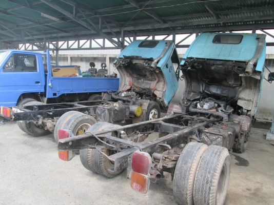 ขายIsuzu 6ล้อ NKR55EU5 รถห้าง เฉพาะหัวกับชัชซี 2คัน ปี91,94.