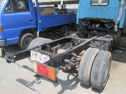 ขายIsuzu 6ล้อ NKR55EU5 รถห้าง เฉพาะหัวกับชัชซี 2คัน ปี91,94. ขายIsuzu 6ล้อ NKR55EU5 รถห้าง เฉพาะหัวกับชัชซี 2คัน ปี91,94.