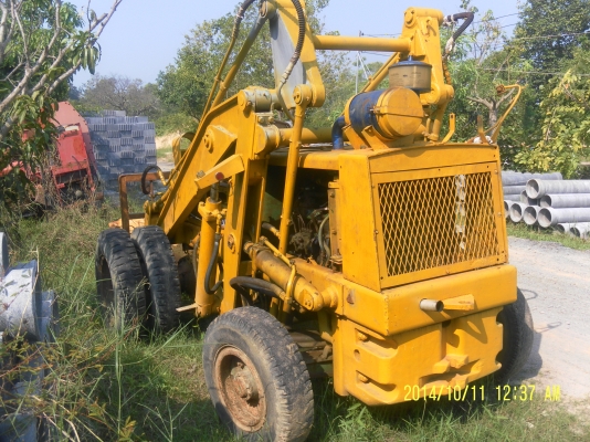 ขายรถตักโคมัสสุSD20-4เก่านอกพร้อมใช้ราคาถูก150000โทร0816426706