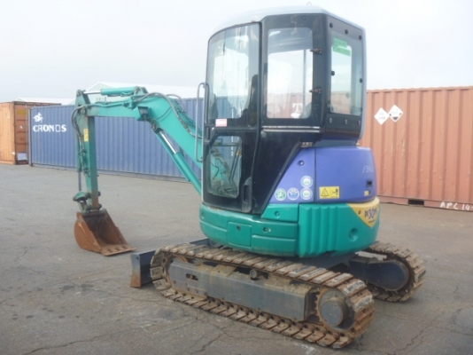 ขาย KOMATSU PC30MR นำเข้าจากญี่ปุ่น 090-986-2521 อ๊อบ