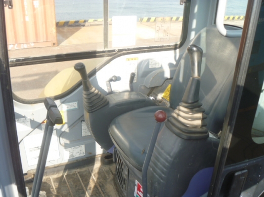 ขาย KOMATSU PC30MR นำเข้าจากญี่ปุ่น 090-986-2521 อ๊อบ