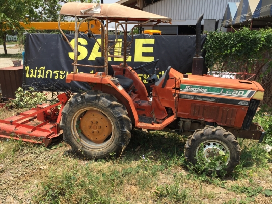 รถไถ KUBOTA Sunshine L1-20 อุปกรณ์ ตัดหญ้าและผาน