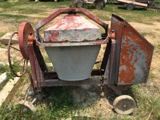 โม่ผสมปูน สภาพพร้อมใช้