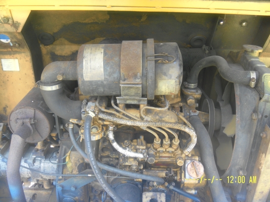 ขายรถแม็คโครโคมัสสุPC10-5เก่านอกพร้อมใช้มีเอกสารนำเข้าราคา180000บาทโทร0816426706