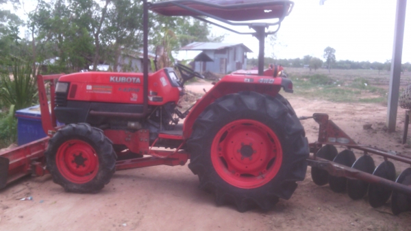 ขายรถไถพร้อมอุปกรณ์ 45แรงม้า