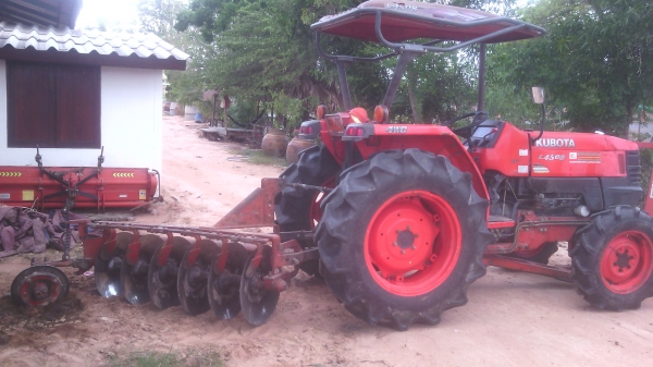 ขายรถไถพร้อมอุปกรณ์ 45แรงม้า