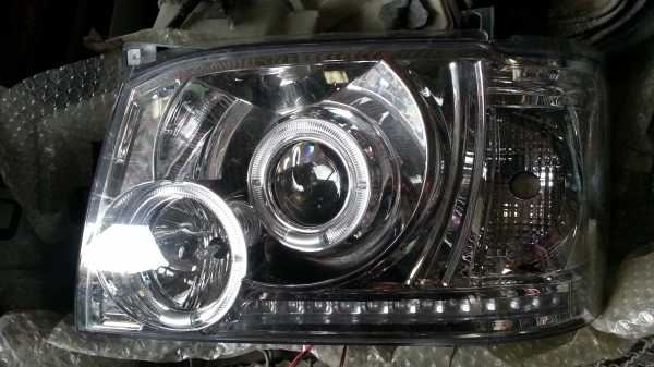 ขาย ไฟหน้าโปรเจคเตอร์ รถตู้ toyota ไอ้โม่ง จากญี่ปุ่น (งานไต้หวัน คุณภาพญี่ปุ่น) ขาย ไฟหน้าโปรเจคเตอร์ รถตู้ toyota ไอ้โม่ง จากญี่ปุ่น (งานไต้หวัน คุณภาพญี่ปุ่น)