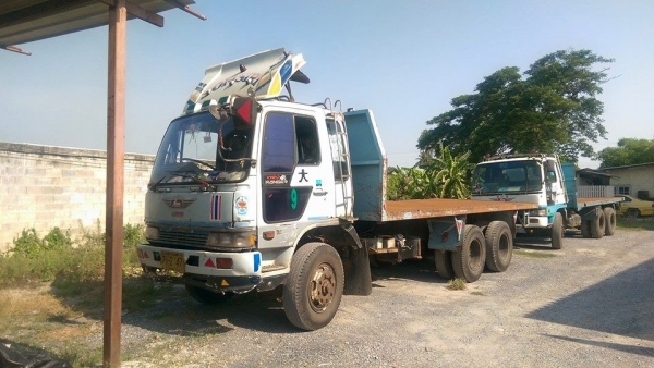 10 ล้อพื้นเรียบเพลาเดียว คันละ 400,000 พาเวอร์ ยางเต็ม 10 เส้น