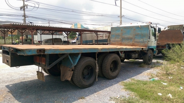 10 ล้อพื้นเรียบเพลาเดียว  คันละ 400,000 พาเวอร์ ยางเต็ม 10 เส้น