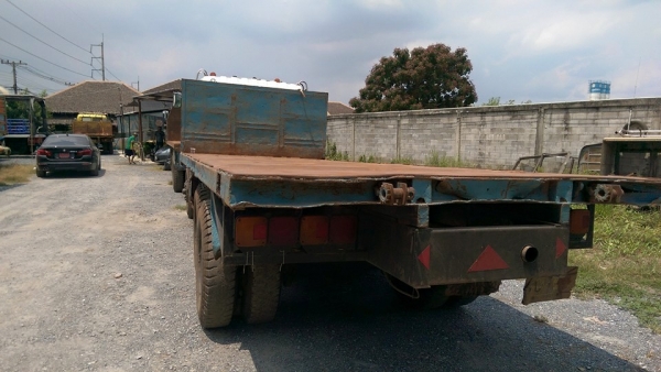 10 ล้อพื้นเรียบเพลาเดียว  คันละ 400,000 พาเวอร์ ยางเต็ม 10 เส้น