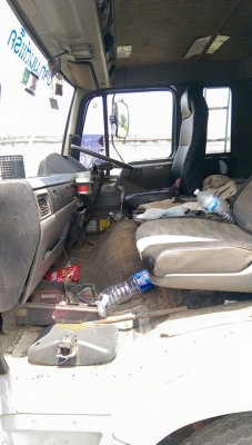 10 ล้อพื้นเรียบเพลาเดียว ขายตัด 400,000 พาเวอร์ ยางเต็ม 10 เส้น