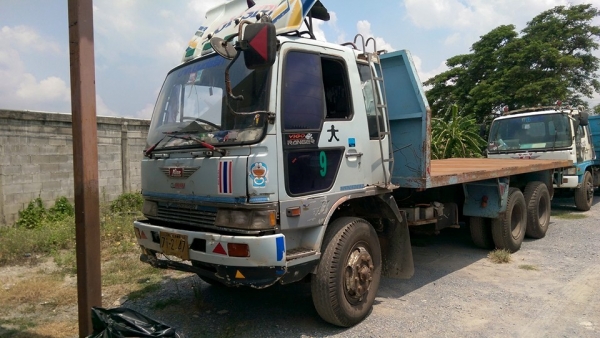 10 ล้อพื้นเรียบเพลาเดียว ขายตัด 400,000 พาเวอร์ ยางเต็ม 10 เส้น