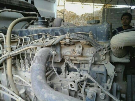 สิบล้อดั้ม  ISUZU 270  แรงม้า ใบไม้ดำ