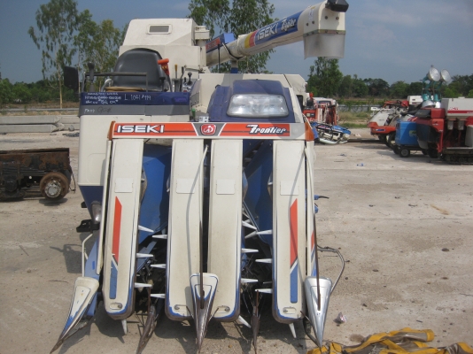 รถเกี่ยวข้าวนั่งขับ อิซิกิ 45.5 แรงม้า พร้อมใช้งาน