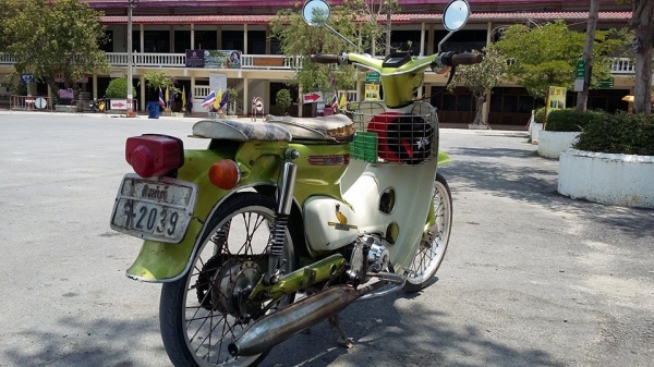 ขาย c70 คับ เครื่องฟิตๆสวยๆ มีแต่ใบซื้อขายคับ ทะเบียนหาไม่เจอ คับ ขาย 6900
