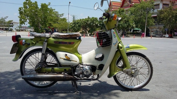 ขาย c70 คับ เครื่องฟิตๆสวยๆ มีแต่ใบซื้อขายคับ ทะเบียนหาไม่เจอ คับ ขาย 6900