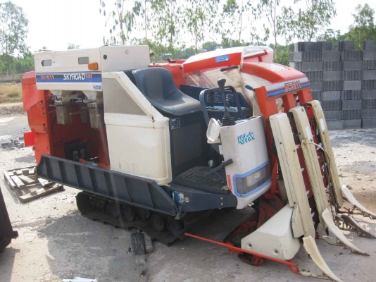 รถเกี่ยวข้าว คูโบต้า 21แรงม้า รถมือสองนอก